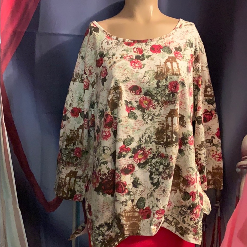 New floral design top size 2x women’s
